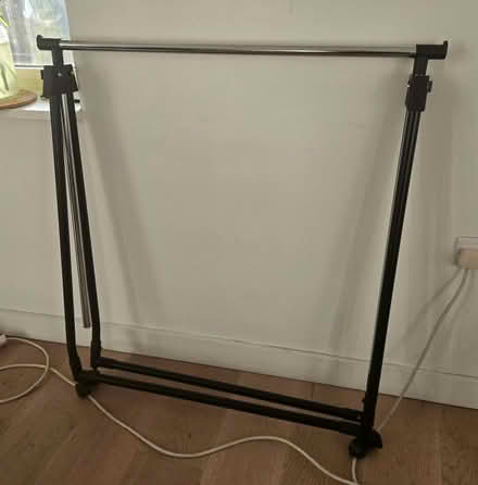Photo of free Telescopic clothes rail (Walworth SE17) #1