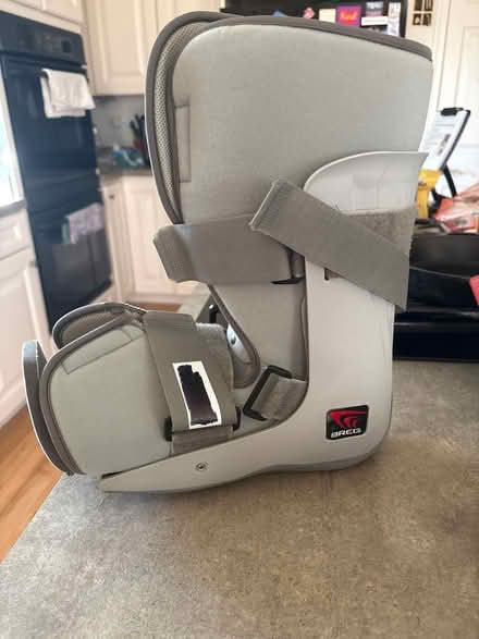 Photo of free Breg Light Medical Air Boot Size M (Providence Subdivision, Elgin) #1