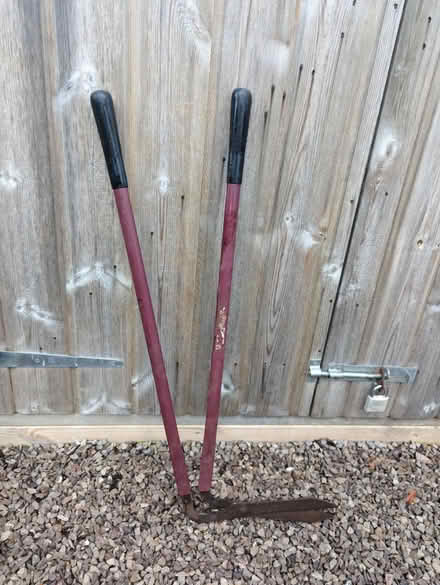 Photo of free Lawn Edging Shears (CB3) #1