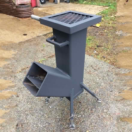 Photo of A Small Wood Burning Stove (Bellevue EH7) #1