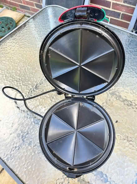 Photo of free Quesadilla maker (Bearsted, Maidstone. ME15) #2