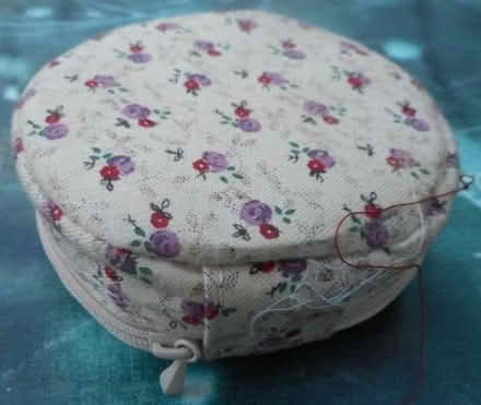 Photo of free sewing kit (East Croydon CR0) #3