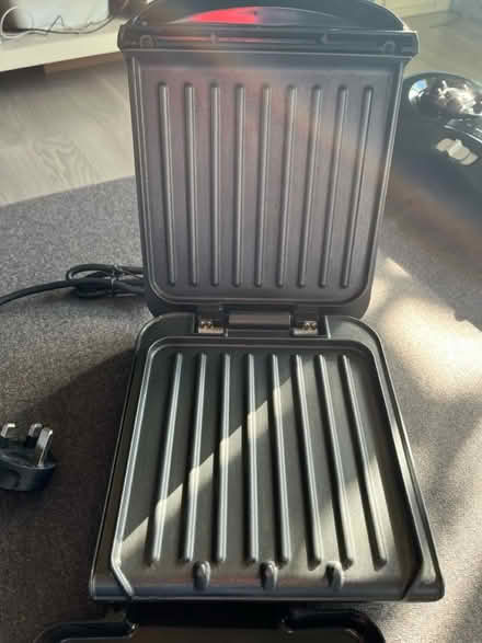 Photo of free Baby George Foreman grill (Calcot RG31) #2