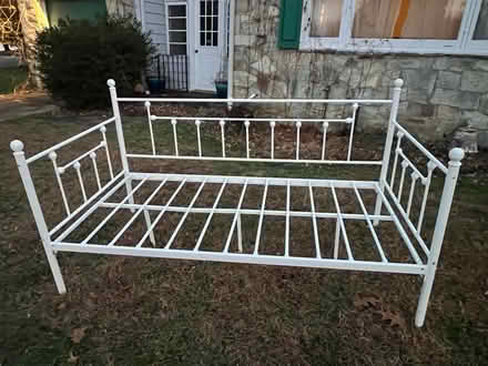 Photo of free Day bed white twin size (Flemington) #1