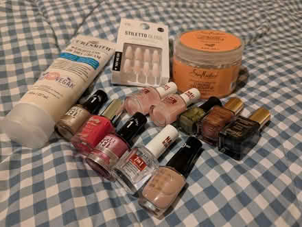 Photo of free Ladies Items (CT9) #3