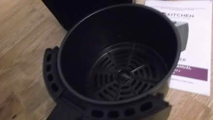 Photo of free airfryer (Bournes Green SS2) #3