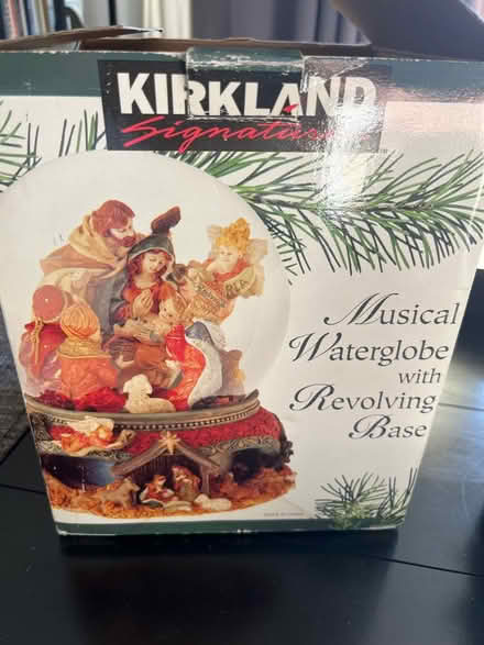 Photo of free Musical water globe (Cliffside Park, NJ) #3