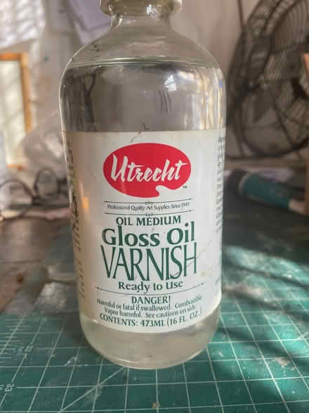 Photo of free Utrecht oil medium (Bronx or Garment District) #1