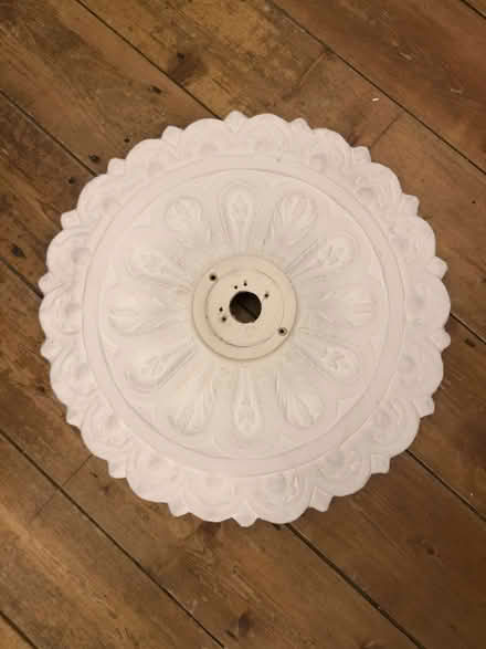 Photo of free Victorian ceiling rose (Moseley B13) #1