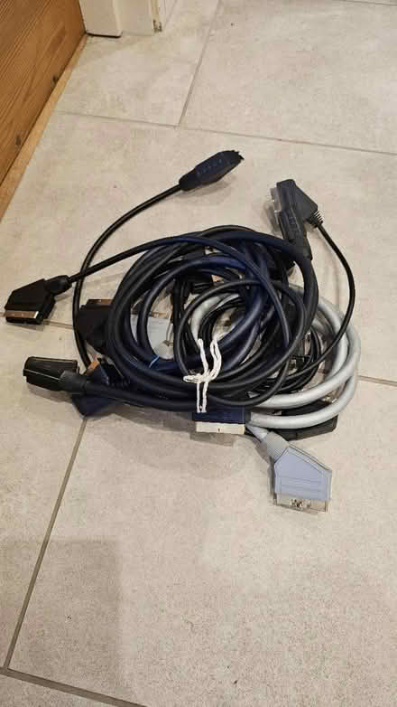 Photo of free Assorted electrical cables (Burgess Hill RH15) #1