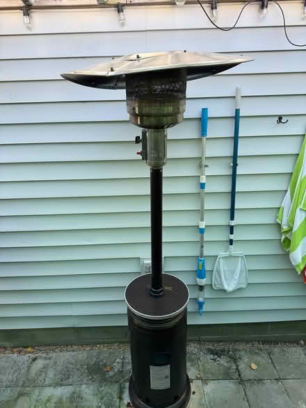 Photo of free Top hat patio heater (Odenton) #1