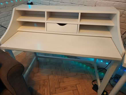 Photo of free White extendable desk in good condition (Clewer New Town SL4) #2