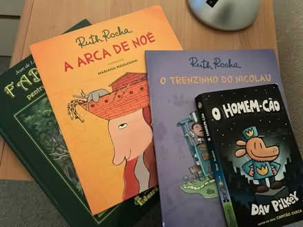 Photo of free Portuguese children’s books (Purley CR8) #1