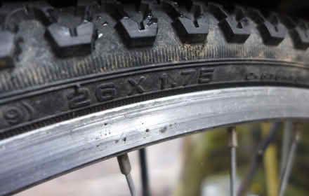 Photo of free old bike to fix up or use for parts (Endcliffe S11) #4