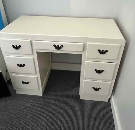 Photo of free White wooden desk (Chessington Surrey KT9) #1