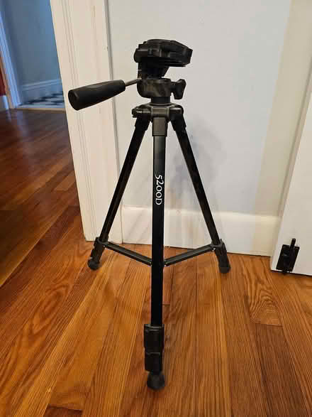 Photo of free Camera Tripod (02215) #1