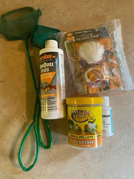 Photo of free Aquarium supplies (Nr Fresh Pond & Mt Auburn Cem.) #1