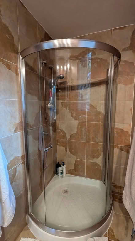 Photo of free Shower - doors and base (Alta Vista) #1