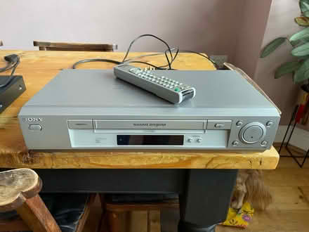 Photo of free Sony VCR player (Kings Norton B30) #1