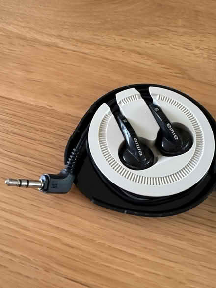 Photo of free Headphones in case (CW2 6) #1