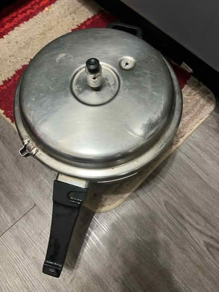 Photo of free Pressure Cooker (UB7) #1