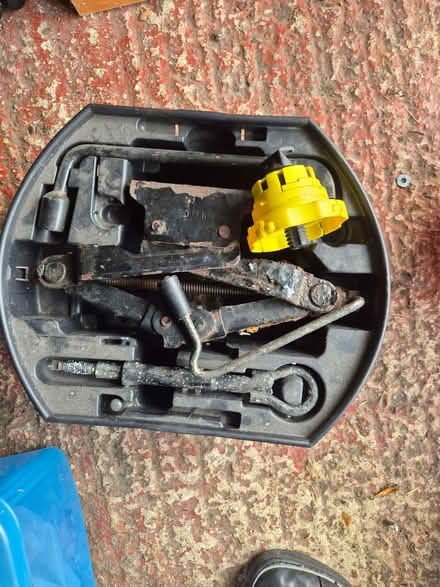 Photo of free Peugeot 206 spare wheel tools (Bengeo SG14) #1
