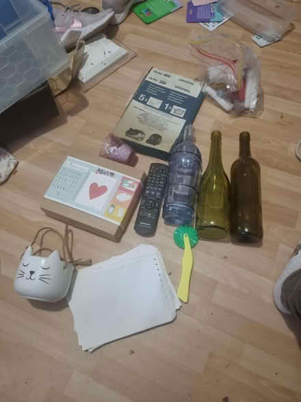 Photo of free A Variety of items. Candles, Cat pot holder plus (HA0) #1