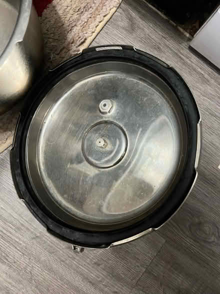 Photo of free Pressure Cooker (UB7) #3