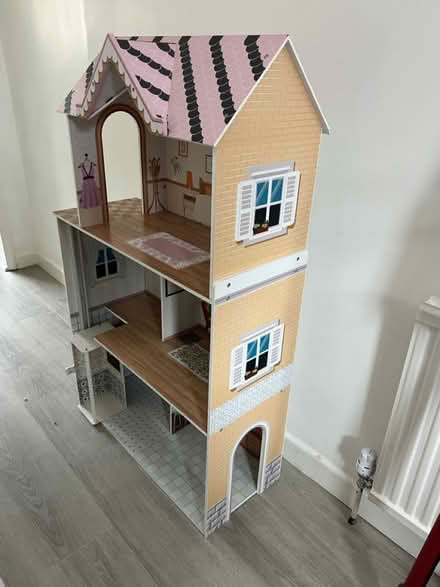 Photo of free Dollhouse (didsbury) #3