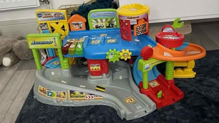 Photo of free Spanish VTech garage (Thornton Heath) #1