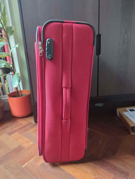 Photo of free Large Samsonite Suitcase (Wimbledon SW19) #2