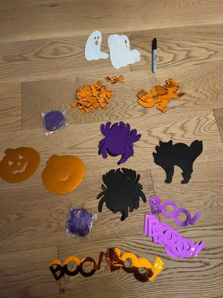 Photo of free Halloween decorations (Hintonburg) #1