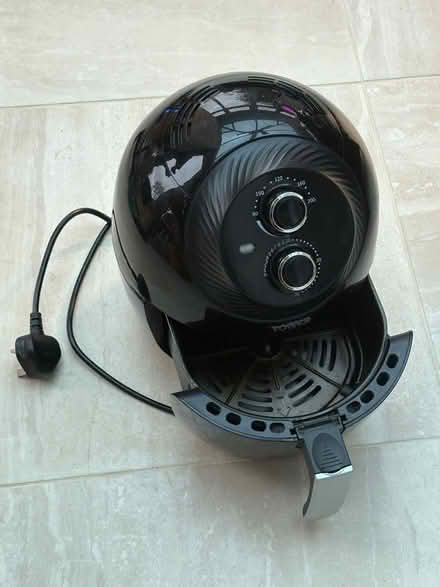Photo of free Airfryer, Tower brand (Barnard's Green WR14) #2
