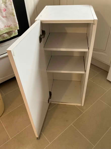 Photo of free Small cupboard with 2 adjustable shelves. (Garsington OX44) #2
