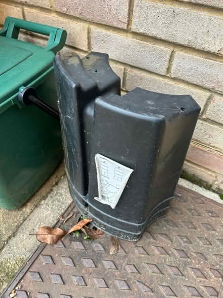 Photo of free Base supports for water butt (Fetcham KT22) #1