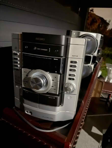 Photo of free Sony HiFi (UB6) #1