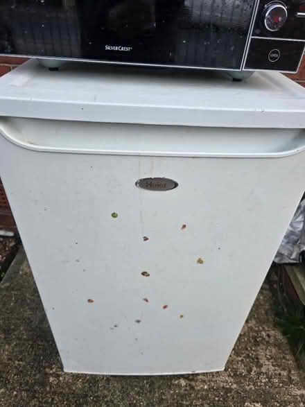 Photo of free Freezer and Microwave (East End LS9) #1