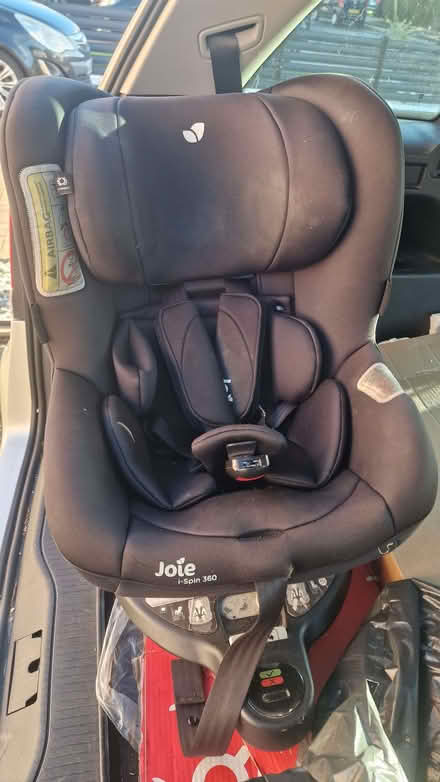 Photo of free Car seat - newborn to 36 months (Shrub End CO2) #1