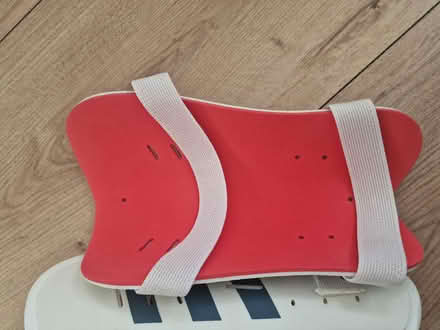 Photo of free Shin guards and wristband set. (Isleworth TW7) #3
