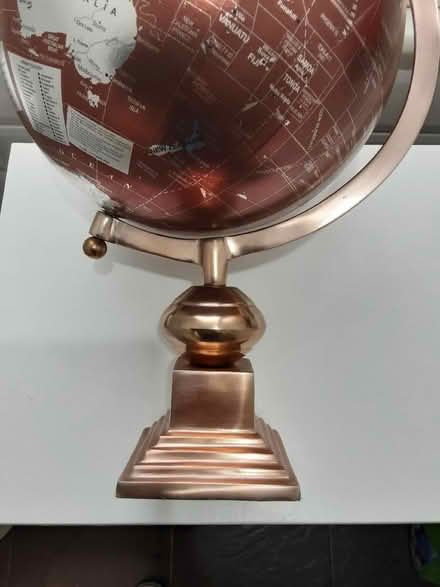 Photo of free Revolving Golden Globe (Chapel Allerton LS7) #3