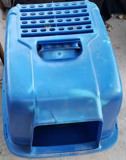 Photo of free Cat Litter Box with Removable Lid (Clarksburg) #2
