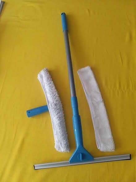 Photo of free Window cleaning pole (Penwortham PR1) #1