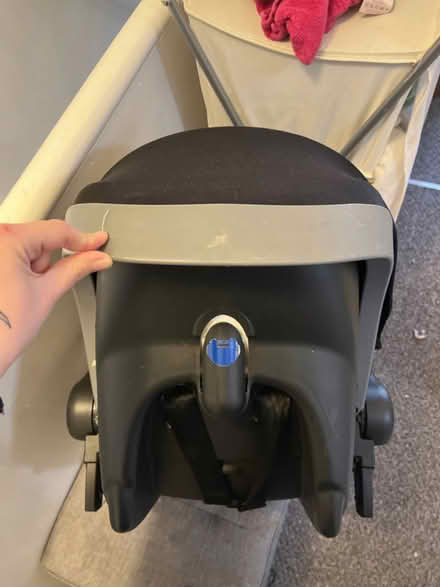 Photo of free Kinderkraft 0+ newborn car seat (Chapel Ash WV3) #4