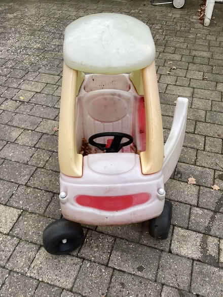 Photo of free Child’s ride in toy car. Little Tykes (Horspath OX33) #2