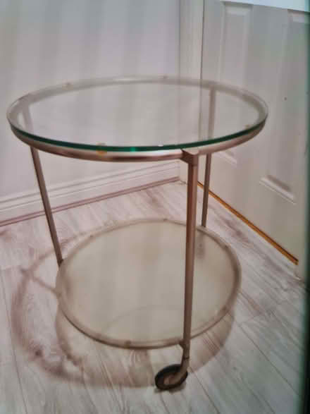 Photo of free Glass round table (Reddish SK5) #1