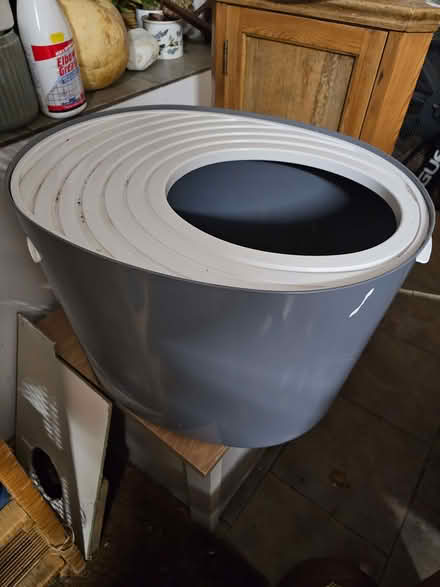 Photo of free Cat litter tray/box/cave (Mortimers Cross HR6) #3