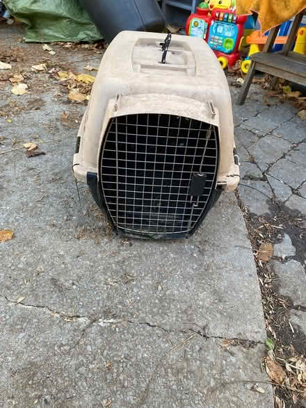 Photo of free Dog crate (Bank/hunt club) #2