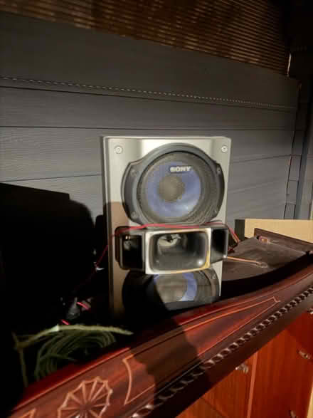 Photo of free Sony HiFi (UB6) #3