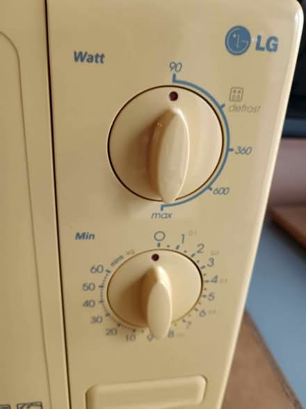 Photo of free Microwave (Royston SG8) #3
