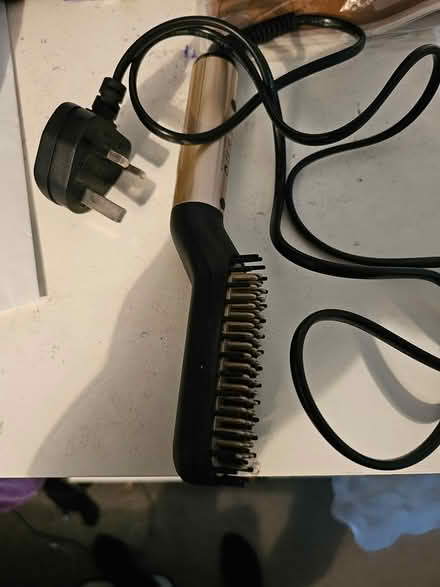 Photo of free Mens beard straightener/Hot comb (Ilford, IG1) #1